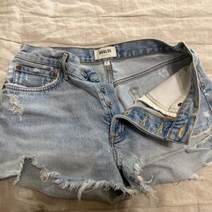 AGOLDE Los Angeles distressed denim
Shorts size 27